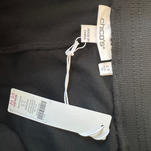 Chicos Poplin Pull On Black Mini Skort US Women's 14 Plus - Picture 4 of 6
